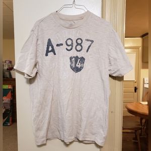 Men's Aeropostale short sleeve graphic tee size large in great condition